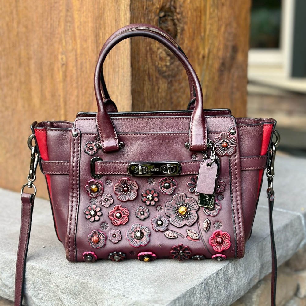 Coach Willow Floral Swagger Purse